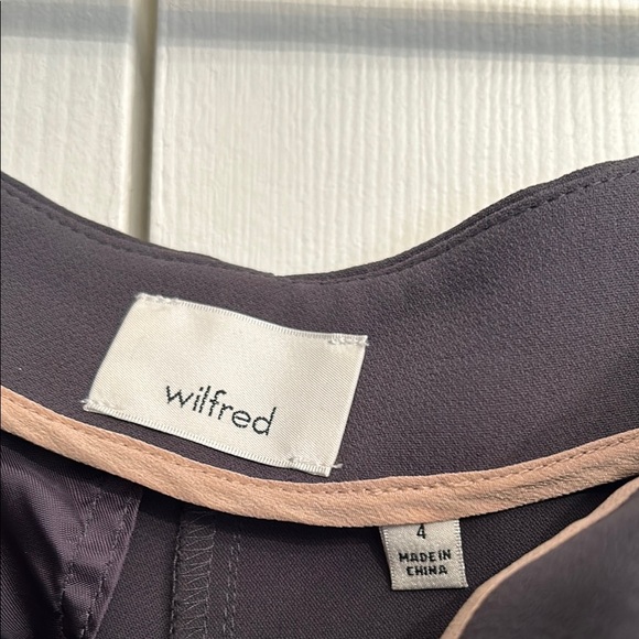 Wilfred Dark Gray Pants,pleated crepe material, almost brand new - Picture 3 of 11